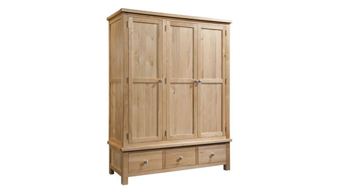 Signature Collection Dorridge Light Oak Bedroom Triple Wardrobe With 3 Drawers